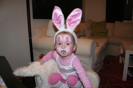 Linnea som kanin - 2 år gammel :-)